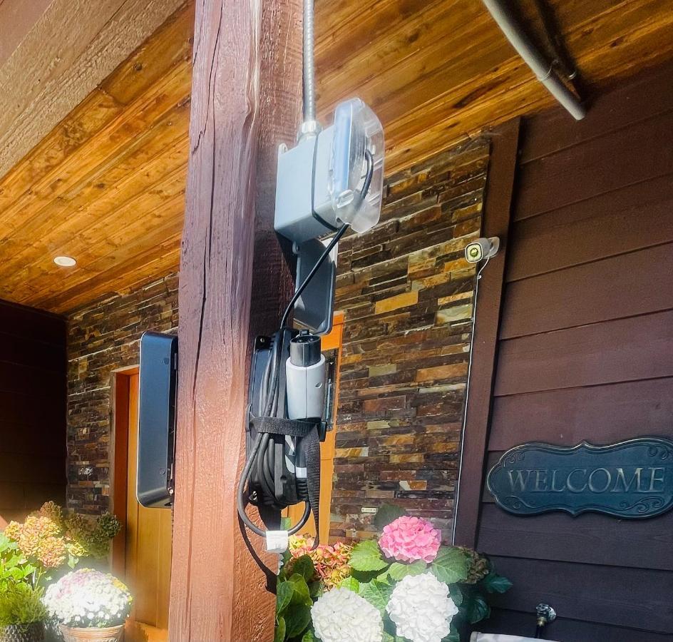 Villa Garden Bridge House Sechelt Exterior foto