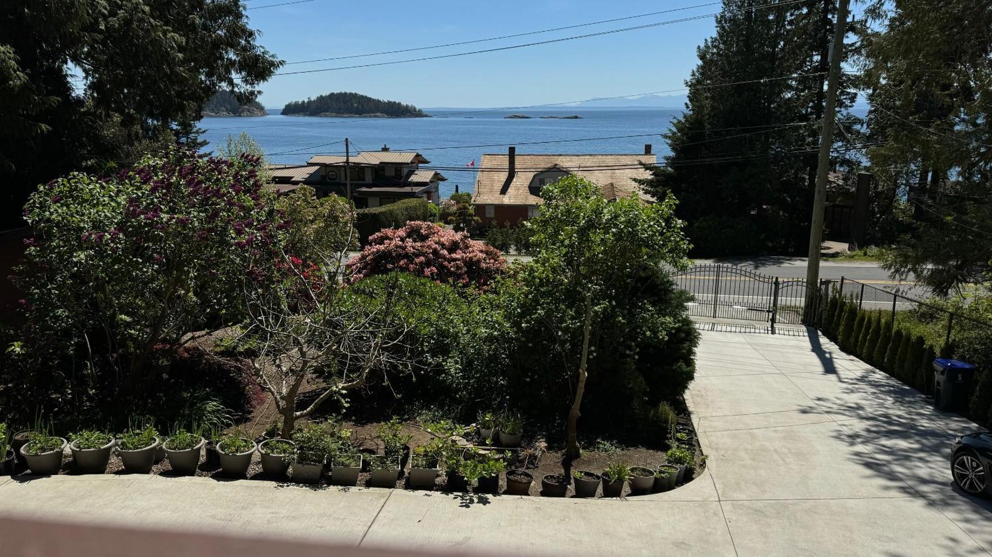 Villa Garden Bridge House Sechelt Exterior foto