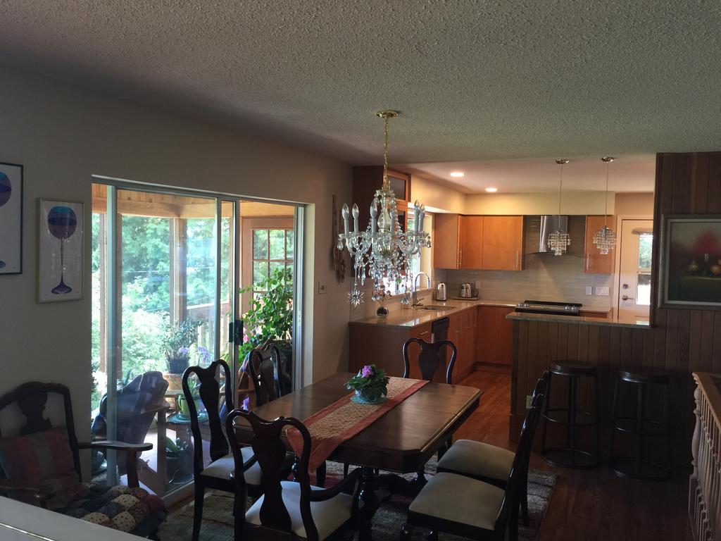 Villa Garden Bridge House Sechelt Exterior foto