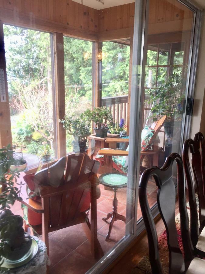 Villa Garden Bridge House Sechelt Exterior foto